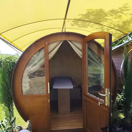 Der Kirschberghof Weinfass-lodge Luxury tent Sommerhausen
