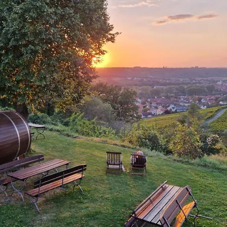 Der Kirschberghof Weinfass-lodge * Sommerhausen
