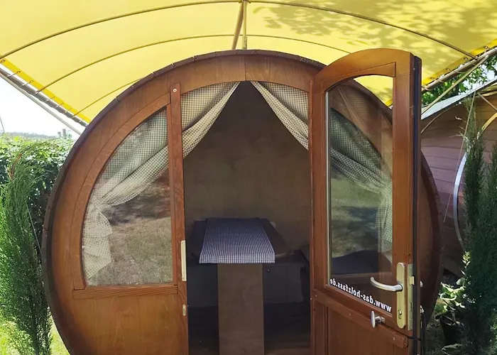 Der Kirschberghof Weinfass-lodge Glamping Sommerhausen
